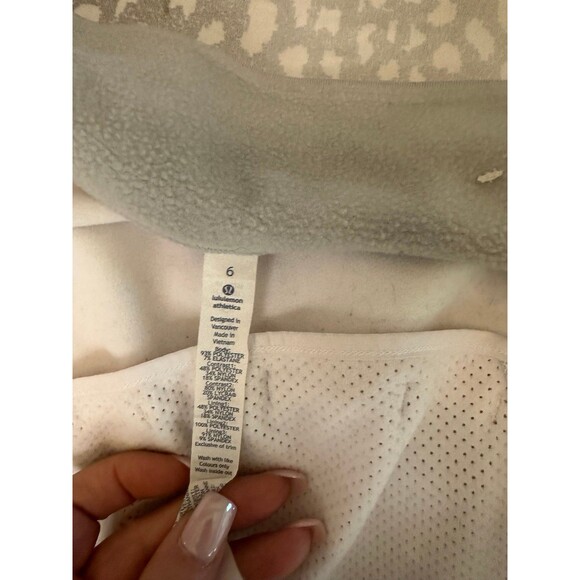 Lululemon Let's Get Visible Vest size 6 - Picture 7 of 12